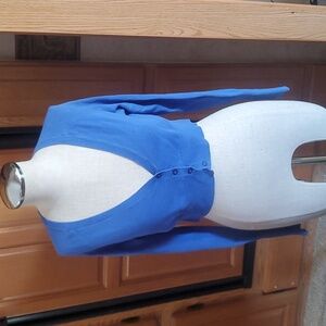 Old navy blue crop sweater